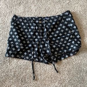 Printed black Gap shorts
